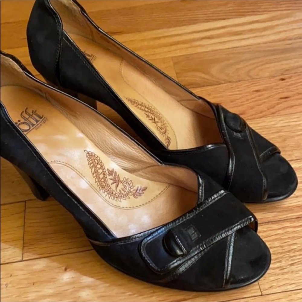 Söfft Suede Peep Toe Heels